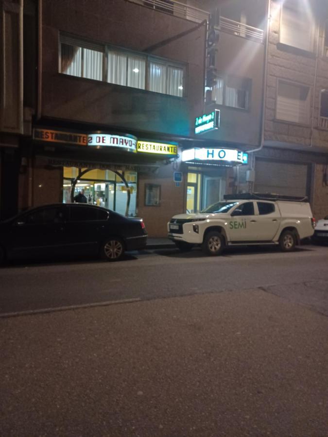 Hotel 2 De Mayo 2 Xinzo de Limia Exterior photo